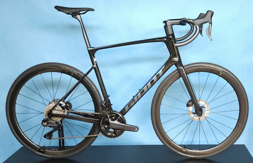 Giant 24 Defy Advanced Pro 0 Di2 Carbon 1.jpg