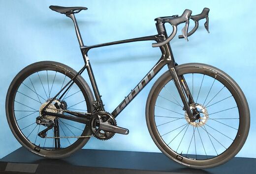 Giant 24 Defy Advanced Pro 0 Di2 Carbon 2.jpg