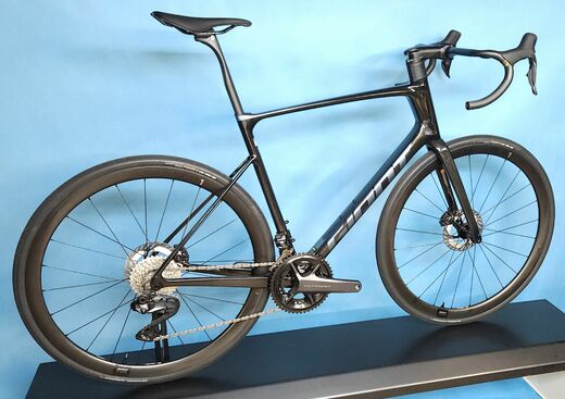 Giant 24 Defy Advanced Pro 0 Di2 Carbon 3.jpg