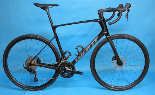 Giant Defy Advanced 2 Carbon M25 1.JPG