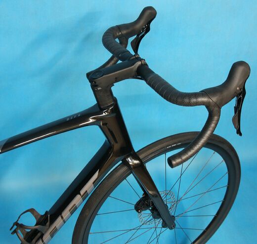 Giant Defy Advanced 2 Carbon M25 7.JPG