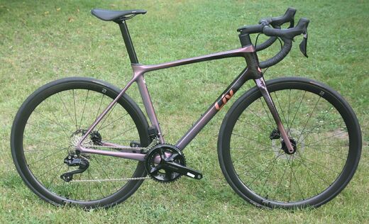 Liv 23 Langma Advanced Pro 1 Di2 1.JPG