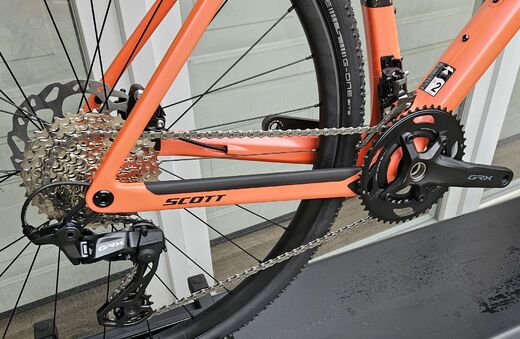 Scott 24 Addict Gravel 40 Orange 4.jpg